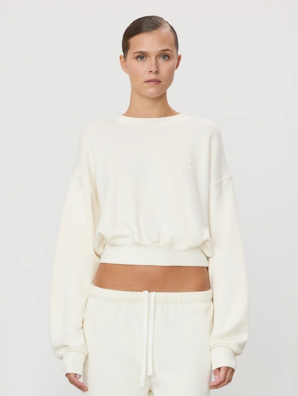 ETERNE Women's CROPPED CREWNECK SWEATSHIRT Sz M $265 Cream Cropped Athetic
